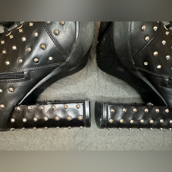 Gianni Bini Studded Lace Up Ankle Boots Black Block Heel Buckle Women’s 9.5 - Picture 6 of 11